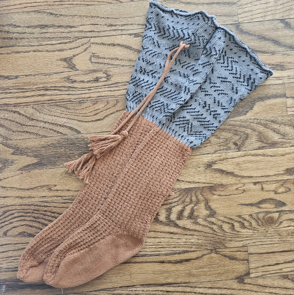Tall Boot Socks Tassle waffle knit detail - Picture 2 of 5